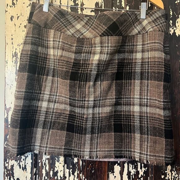 Eddie Bauer wool skirt w tiny fringe skirt. Women’s size 16. - Picture 1 of 8